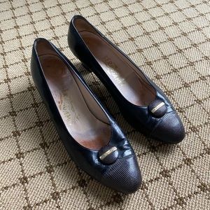 Salvatore Ferragamo Vintage Italian Leather Pumps/Kitten Heels